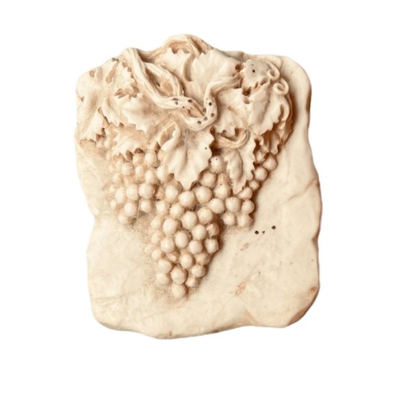 Grapes Trinket Box - Picture 4 of 4